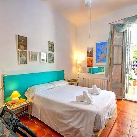 Apartment Ventanas Sea Front